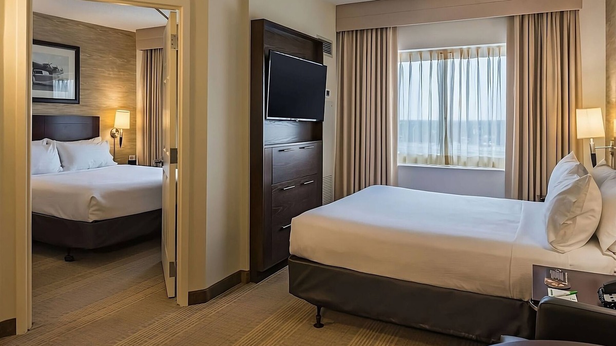 O'Hare Hotel | 4 Family-friendly Units, Pets are Welcome, Complimentary Airport Shuttle!