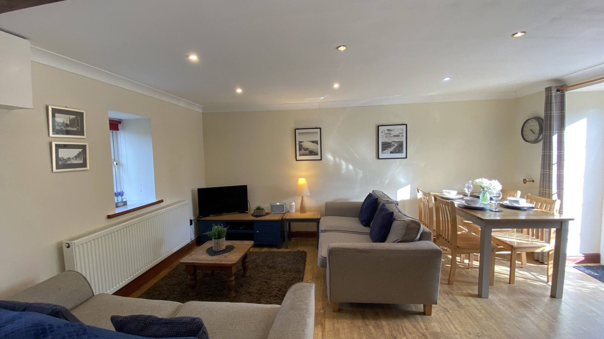 Malltraeth Cottage | 4 Glantraeth Farm. Pet friendly cottage, ideal base to explore Anglesey.