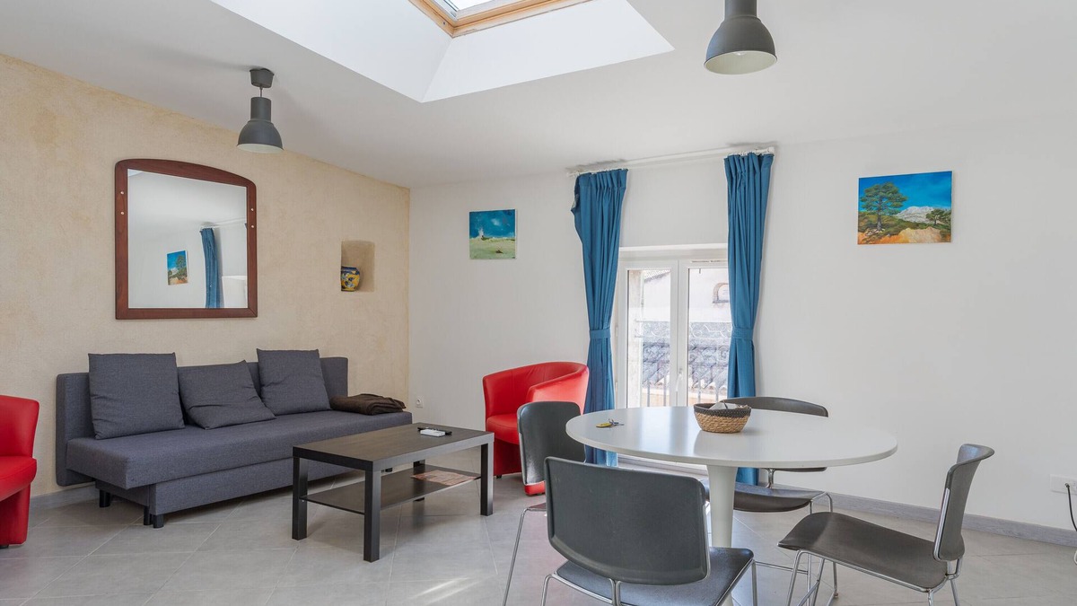 Charleval Apartment | 4 - Heart of the village F3 - air-conditioned
