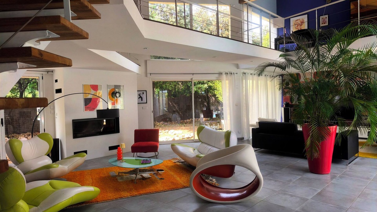 Saint-Maximin House | 4 kms from UZES town architect 330 m² heated pool
