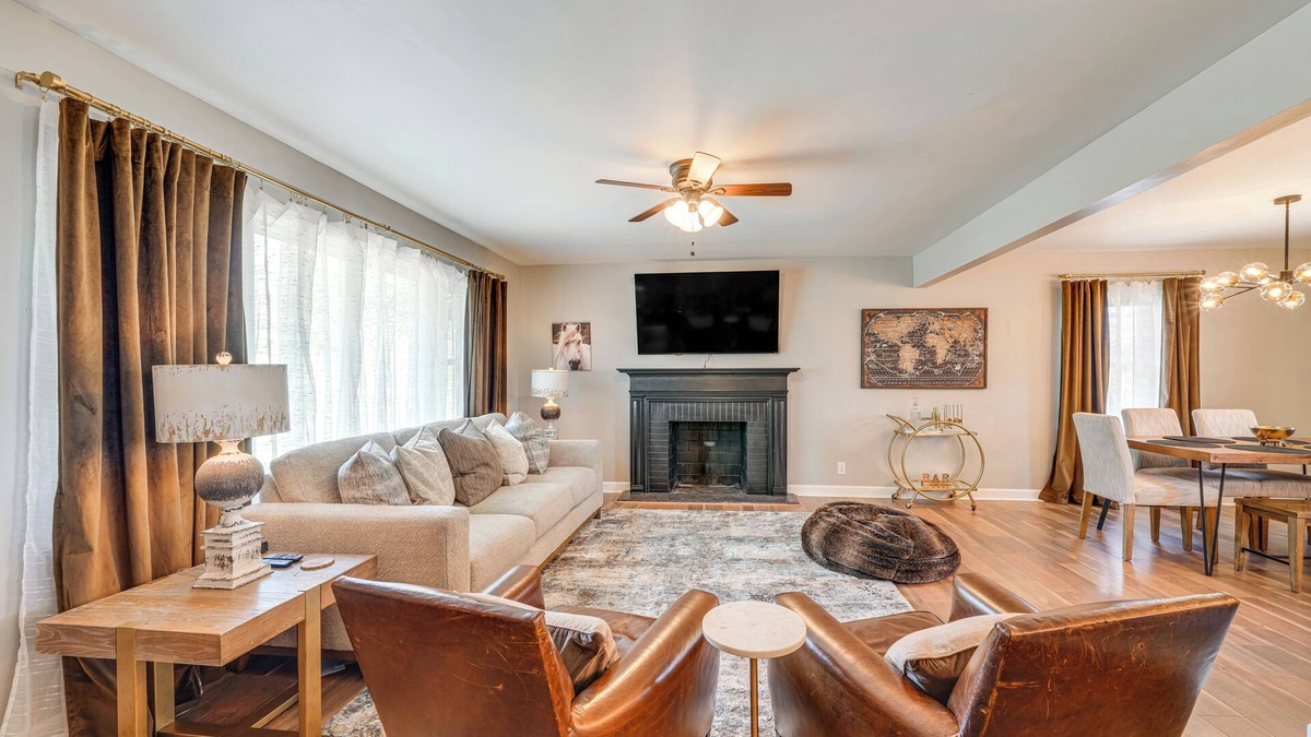 Bridgeport House | 4 Mi to Churchill Downs: Updated Retreat w/Deck!