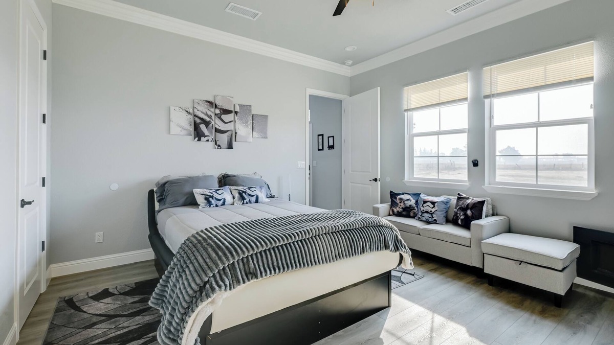 Madera Apartment | 4 Mi to Downtown Madera: Cozy Studio Apartment