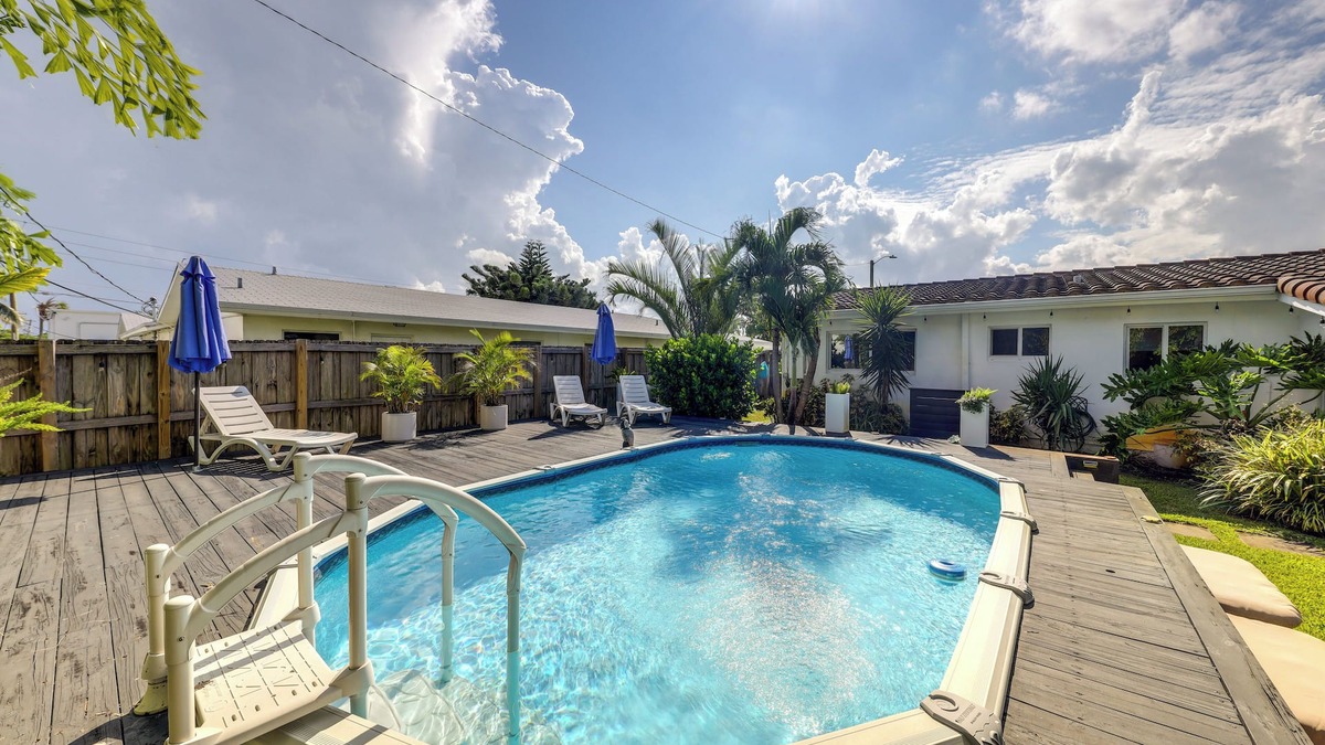 North Andrews Gardens House | 4 Mi to the Beach: Pet-Friendly Oakland Park Home
