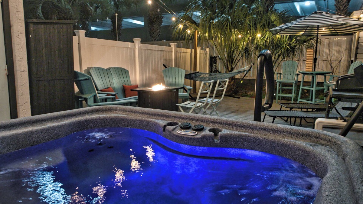Open Sands House | 4-min walk to beach+restaurants+transit! With Patio-firepit-hammock-hottub-games