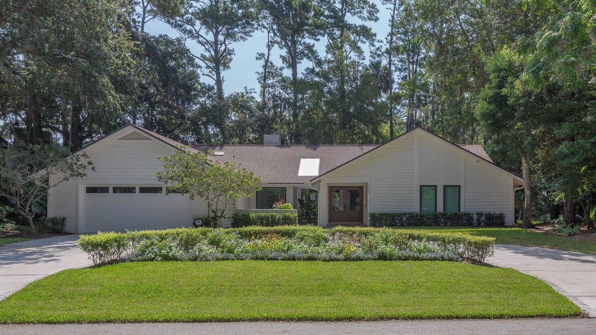 Palm Valley House | 4 minute drive to TPC Sawgrass!