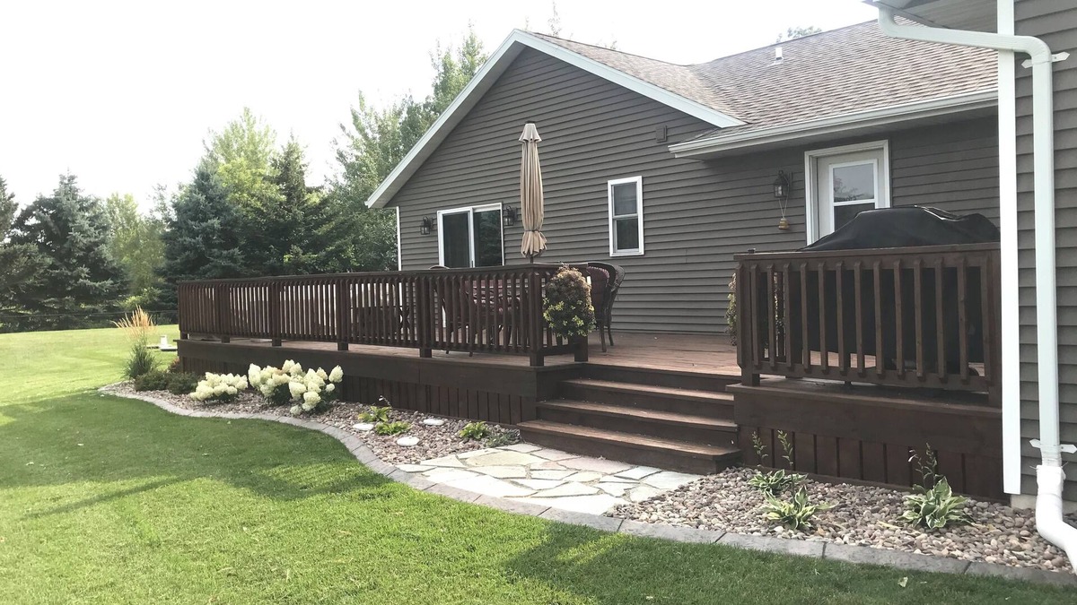 Pickett House | 4 minutes from EAA!