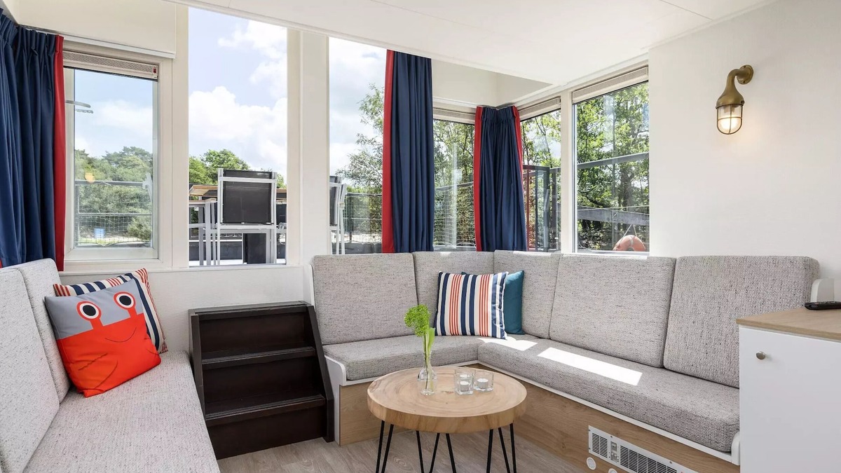 Westerhoven House | 4 Person Floating House