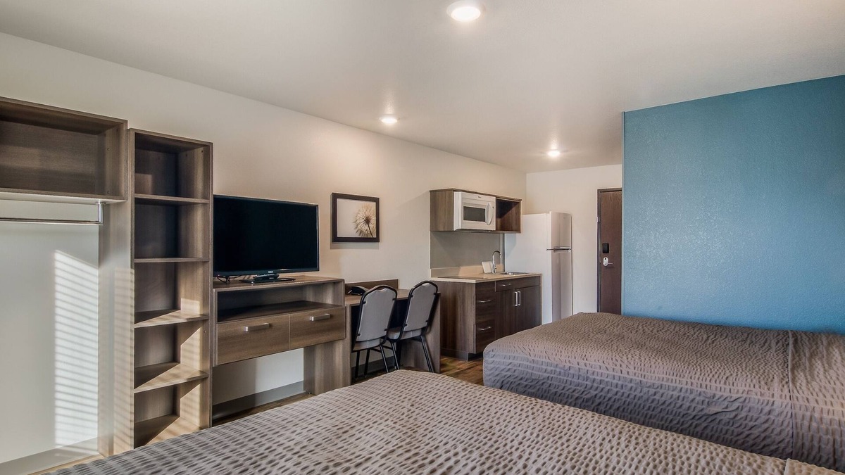 Greenville - Spartanburg Hotel | 4 Spacious Rooms Near Michelin HQ – Perfect for Business Trips & Extended Stays