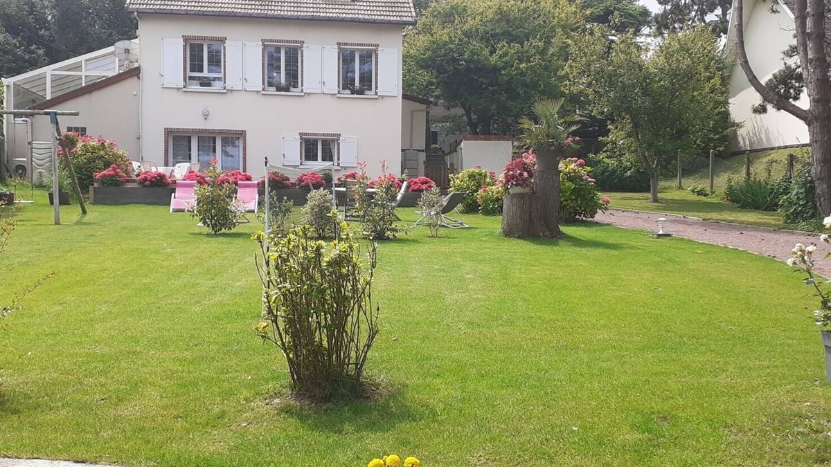 Ver-sur-Mer Cottage | 4-star gite renovated in 2024 quiet 200m from the beach PMR-equipped