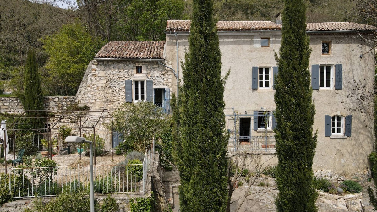 Tharaux Other | 4-star gîte with swimming pool in the Cévennes.