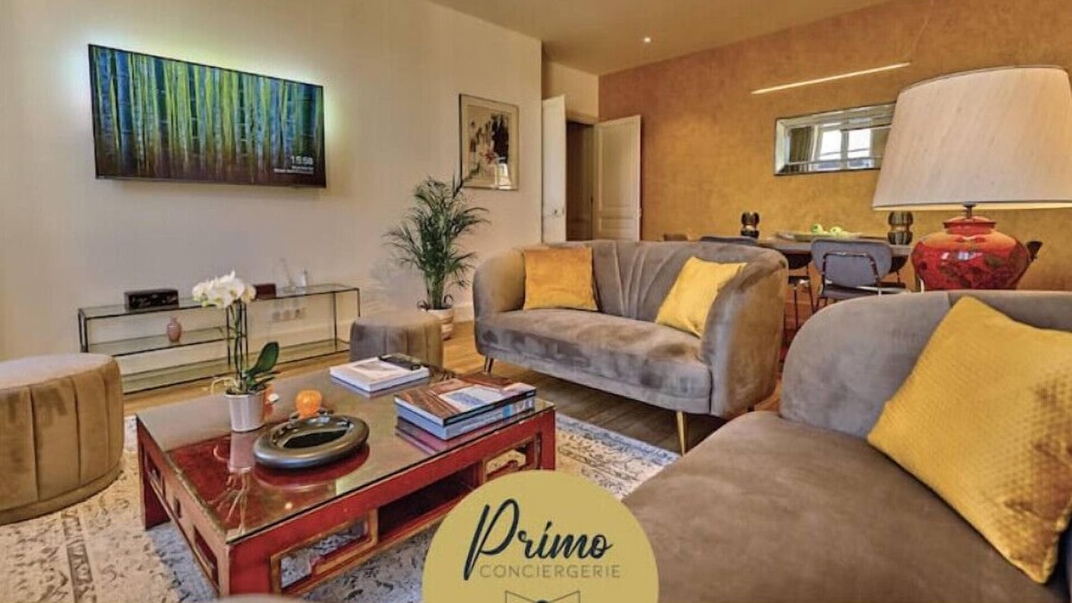 Nevers Apartment | 4-star luxurious apartment with private parking in Nevers