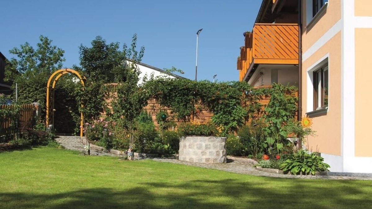 Schwarzenbach Apartment | 4-Sterne Ferienwohnung mit Brötchen- und Einkaufsservice