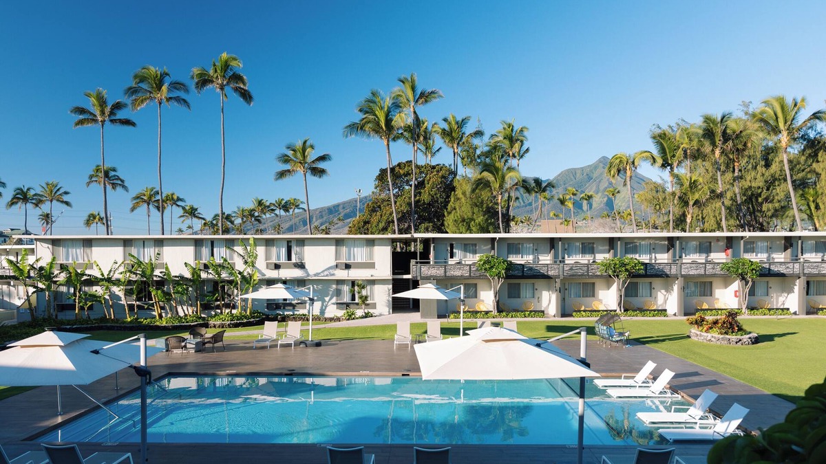 Kahului Hotel | 4 Units Just Steps from Ho'aloha Park Beach, Outdoor Pool, Pet-friendly!