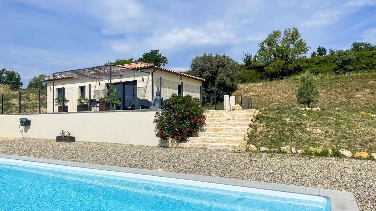 Brujas Villa | 4* villa with 2 bedrooms, air conditioning and private pool