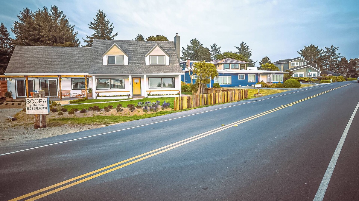 Crescent City North House | 4 Waterfront Houses in 1: "Scopa" + "Selah" + "Seaview" + "SeaSong"