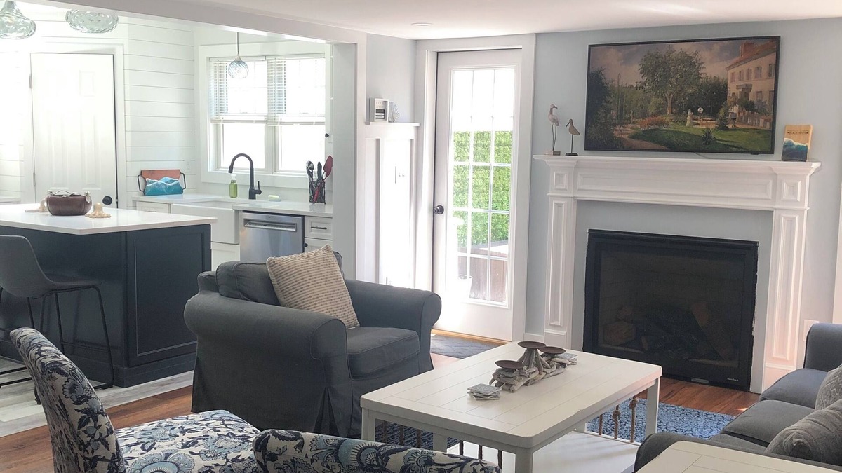 West Harwich House | 400 feet to the Ocean 4 bdrm 2 1/2 bath 1899 beauty - total reno