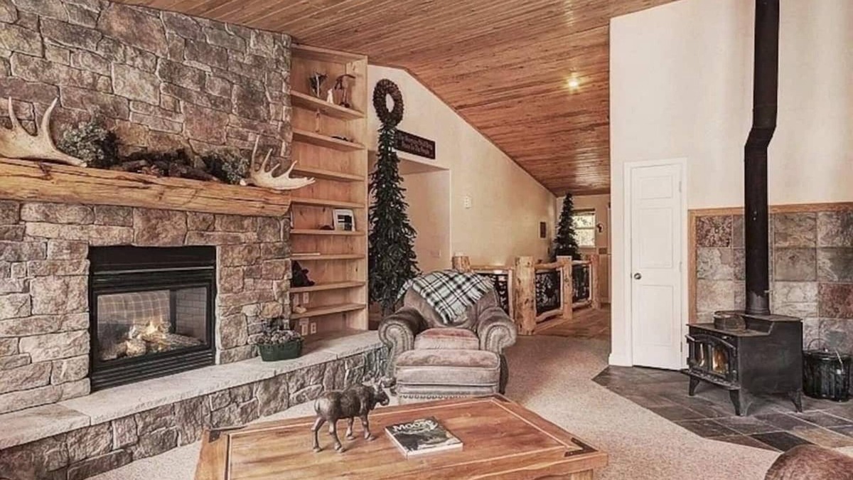 Valley of the Sun Cabin | 4000sqft W Private Pool/Spa, Zipline & Sauna!