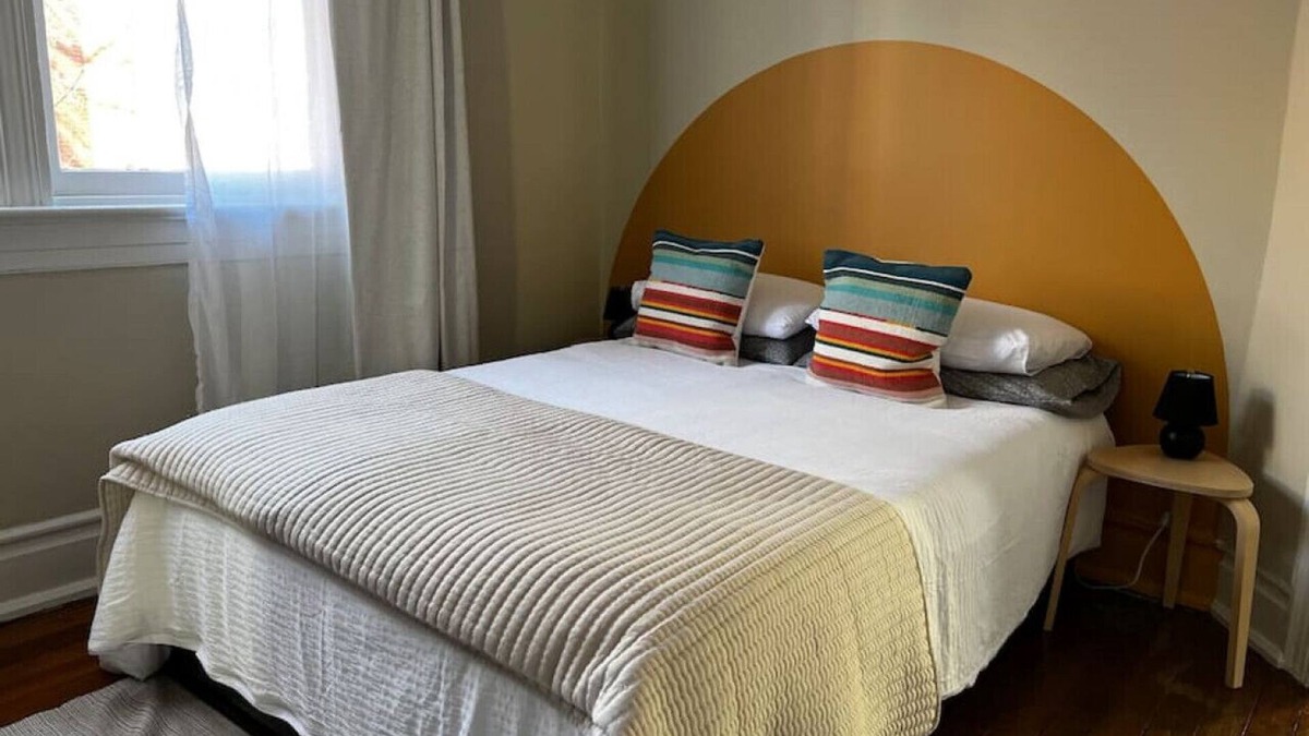 Old Louisville Apartment | 414 #3 · Stellar Suites | Here Comes the Sun | St. James Ct