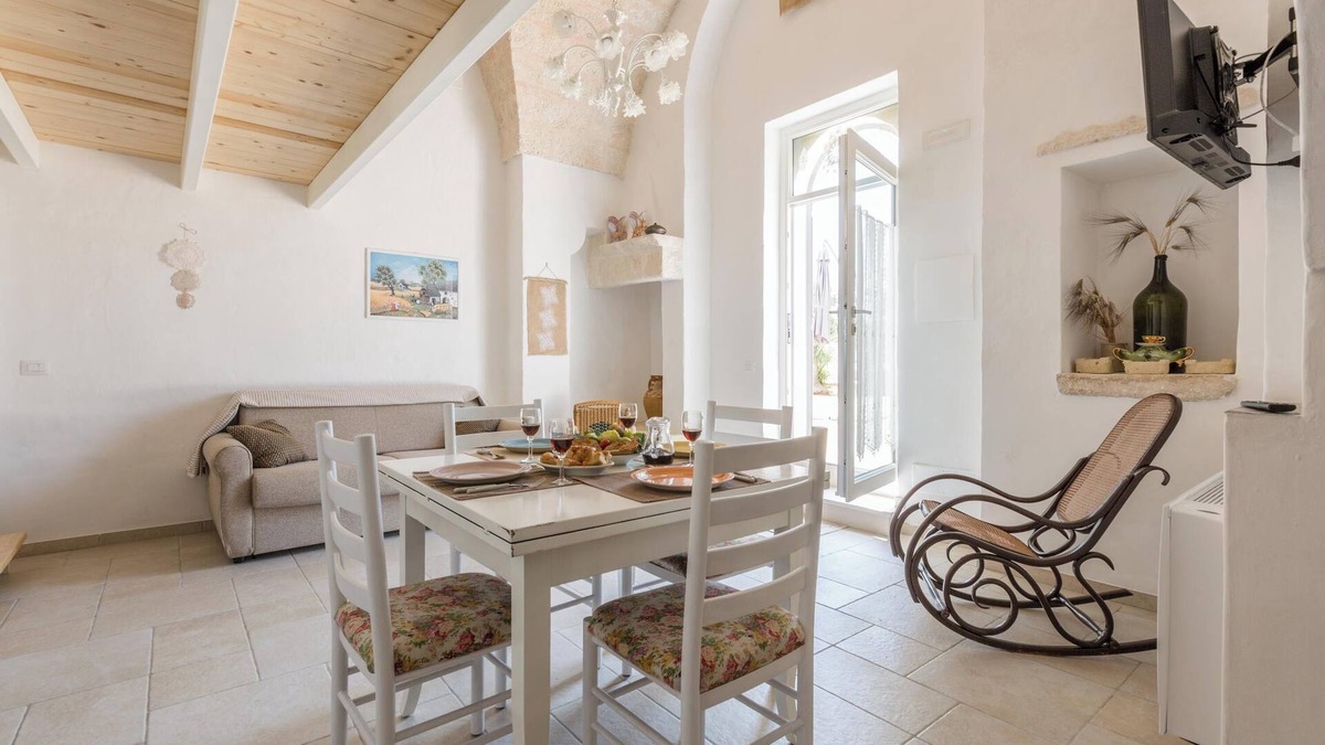 Pezze di Greco Apartment | 4164 Masseria Marcantonio-Scirocco by BarbarHouse