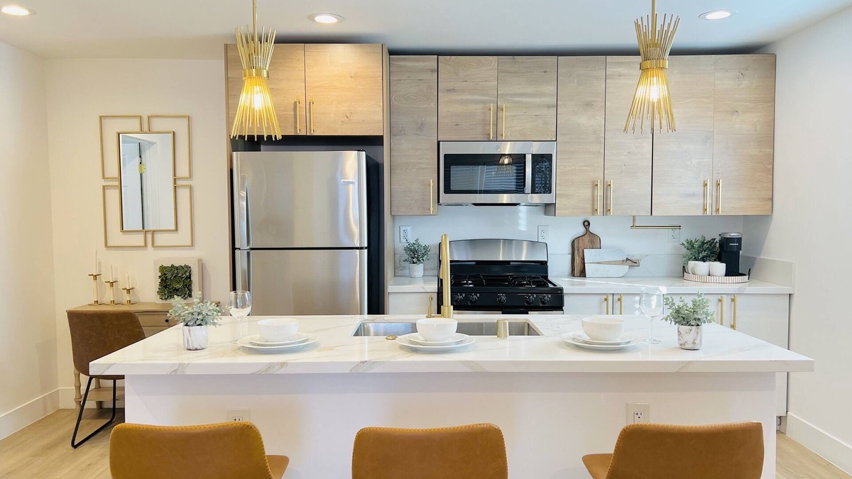 Corridor House | 4171-Stylish Gem