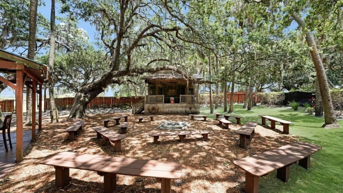 River Ranch House | 429c) Chic decor with tons of amenities!