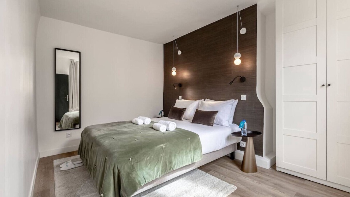 Vivienne Apartment | 42OperaLouvreParis022bedroomsAC