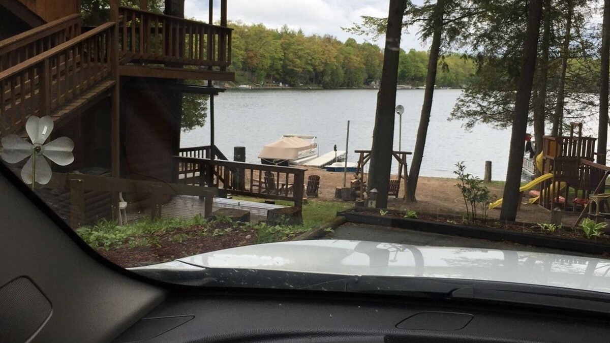 Suring Cabin | 45 minutes from Green Bay - sleeps 10. Kelly Lake