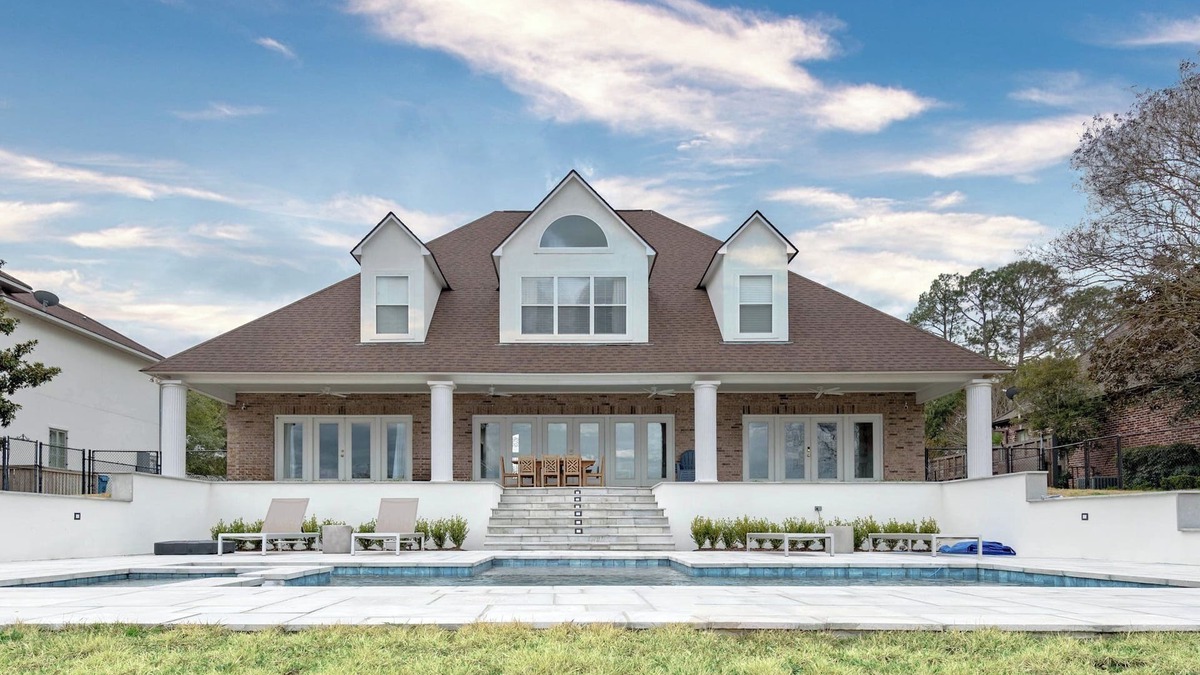 Oscar House | 4500 square feet of serenity on False River