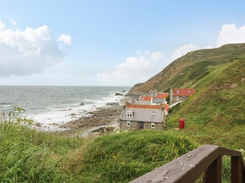 Banff House | 49 Crovie Village