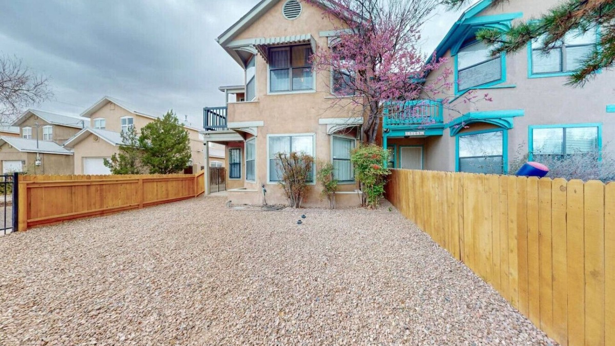 Sawmill Area Apartment | 4bd/2.5ba|Near SawMill &Old Town