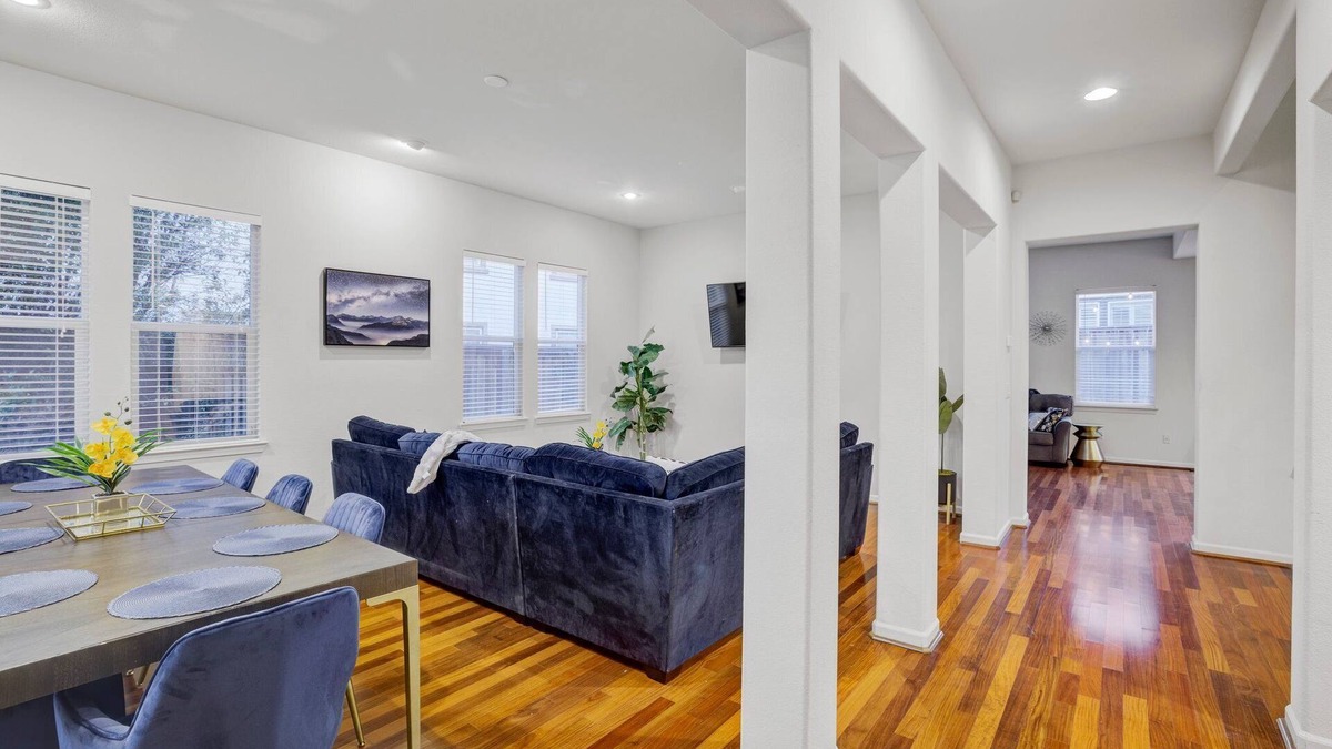 Vallejo House | 4BD/3BA Spacious Mare Island Home -> Billiards+BBQ