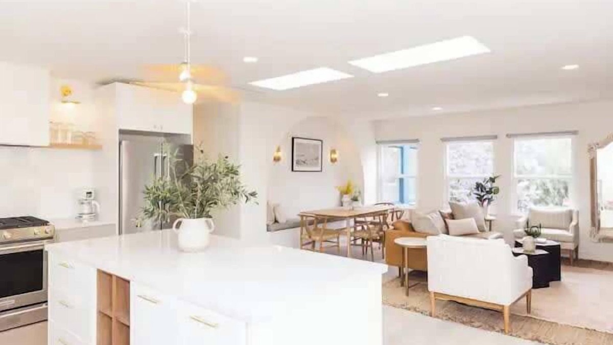 Little Italy House | 4BD - Free Parking - Walk to Nightlife in Little Italy!