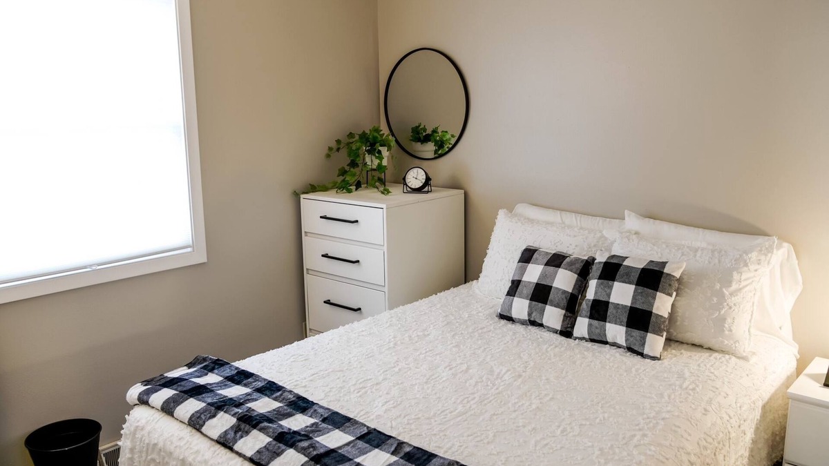 Rapid City House | 4bd2ba Family&Pet Friendly Easy access to Hills & Amenities Central Location