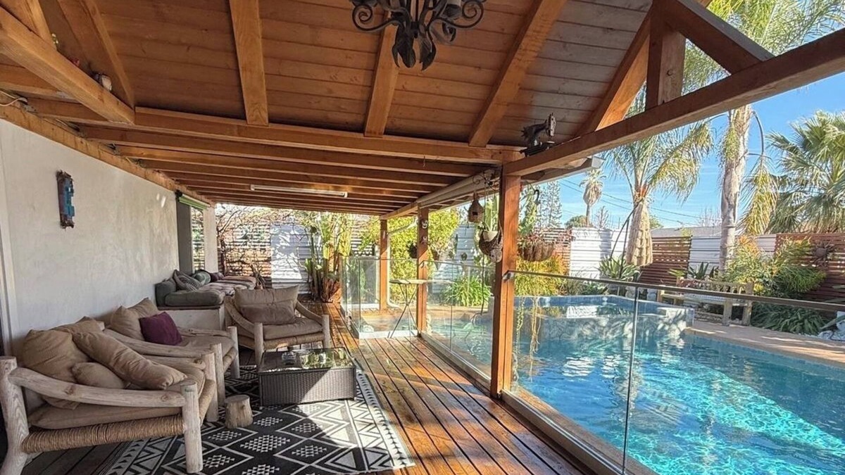 West Hills House | 4BDs w/Tropical Outdoor Pool & Spa