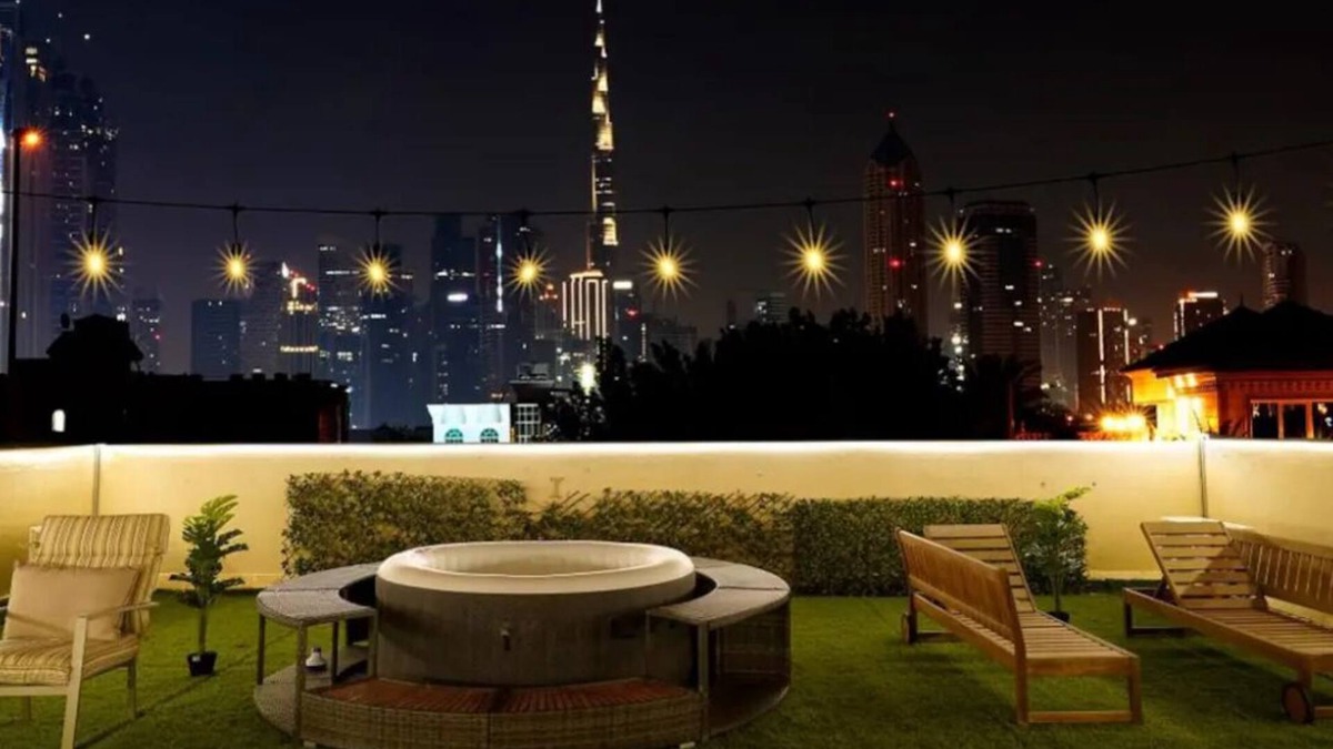 Sheikh Zayed Road Villa | 4Bed Burj khalifa view with Jacuzzi Villa in Dubai