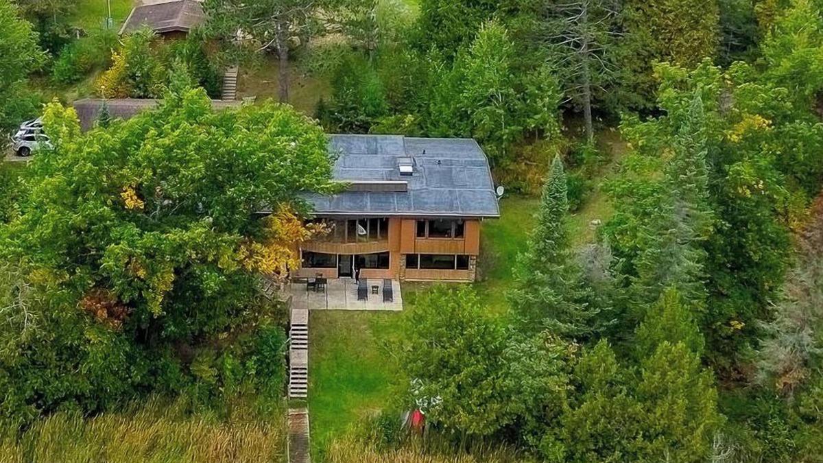 Grand Rapids House | 4BR 2.5BA Sauna Private Dock 30 Wooded Acres Near Grand Rapids, MN