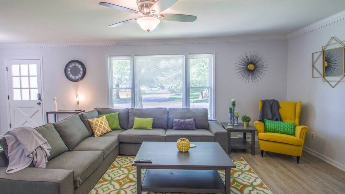 Charlotte Apartment | 4BR Charlotte Escape|Patio-BBQ Grill-Pet-Friendly