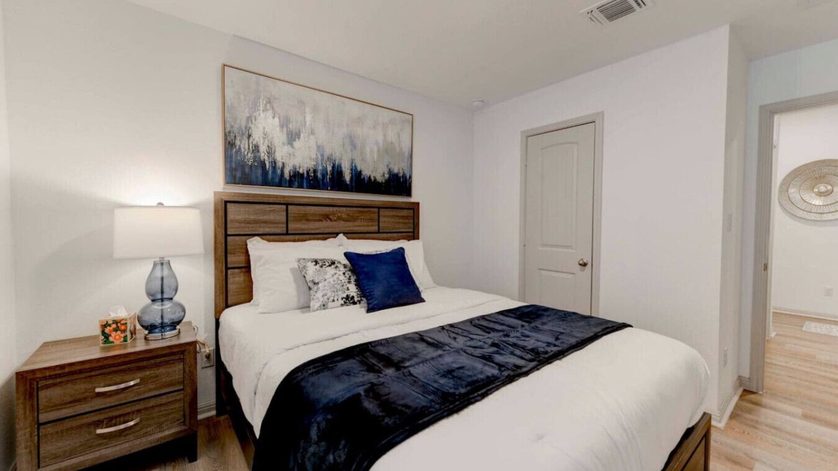 Hutto House | 4BR Corporate Stay in Hutto