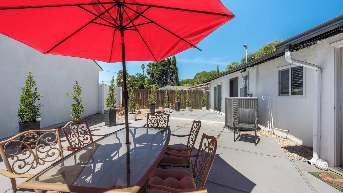 Thousand Oaks House | 4BR Escape - Mtn Views, Private BBQ