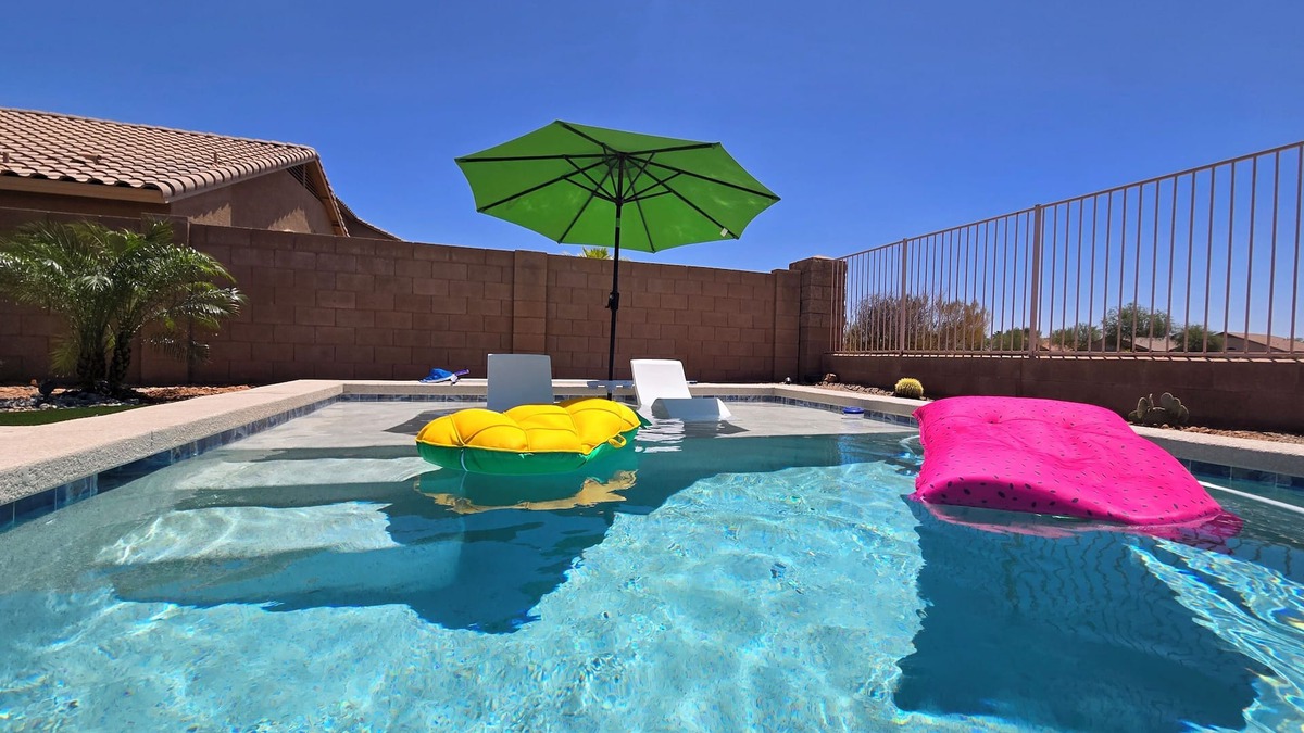 Maricopa House | 4BR Golf Course Retreat with NEW Heated Pool, Located on the Duke!
