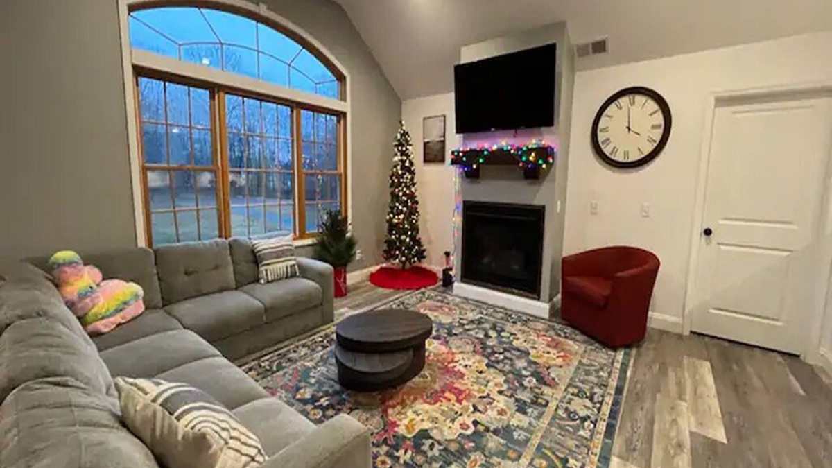 Highland House | 4BR Highland Home Near New Paltz, Wedding Venues & Hudson Valley