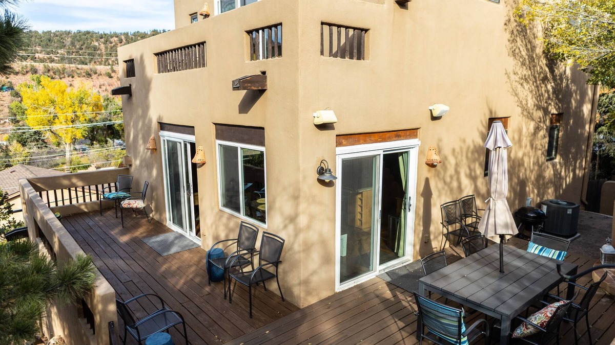 Manitou Springs Historic District House | 4BR Home, Pikes Peak views and a 1 block walk to downtown Manitou Springs.