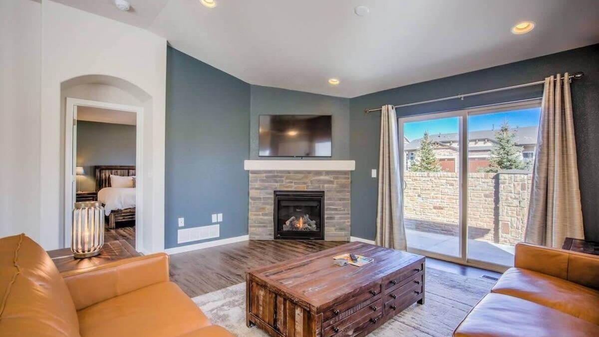 Northgate House | 4BR Modern Townhome Close to USAFA!
