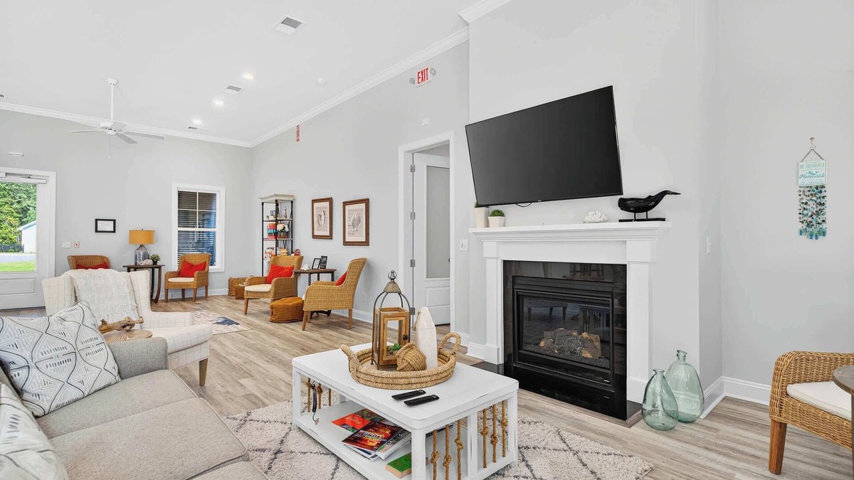 Ocean Isle Beach House | 4BR Townhouse with Golf View in Ocean Isle Beach
