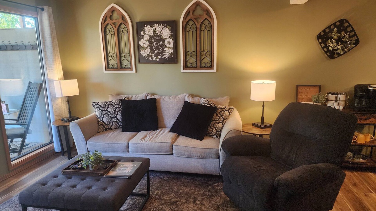 Notch Estates Condo | 4BR Walk-in ~ Near SDC ~ 2 Pools ~ FREE TICKETS INCLUDED! (CR7/8)