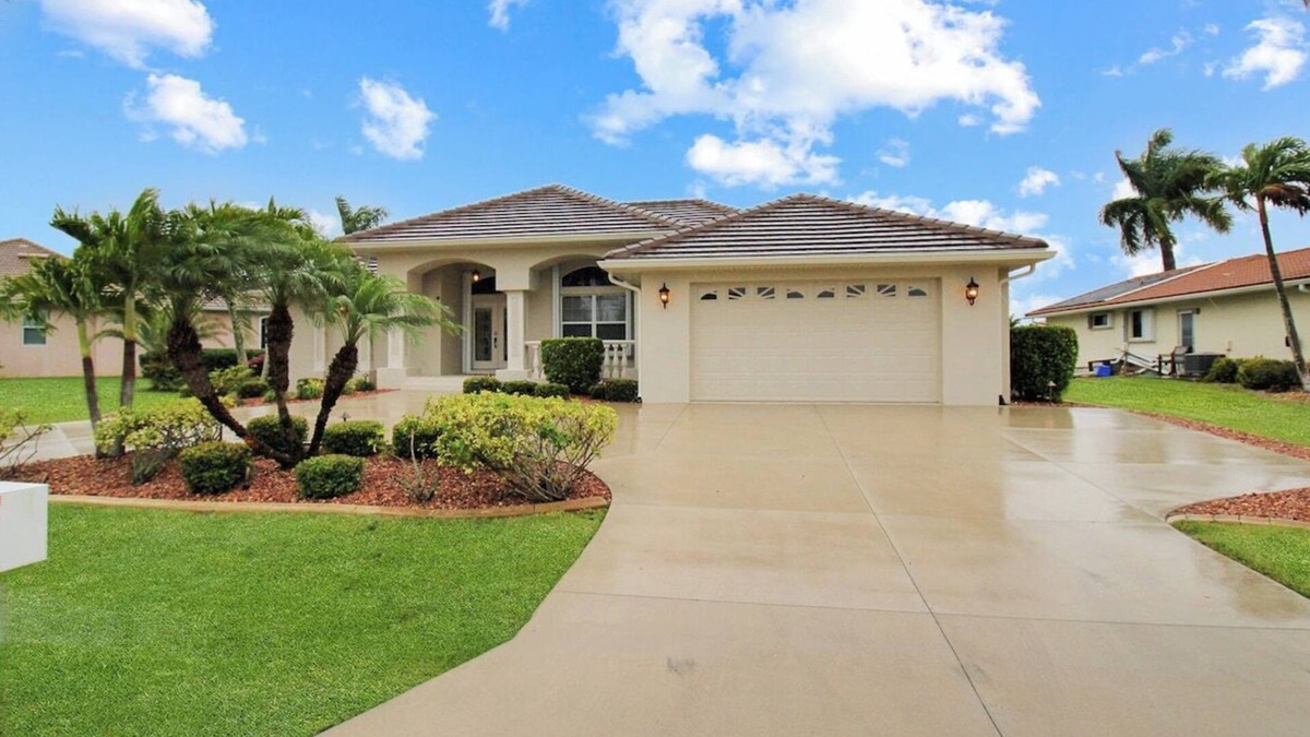 Punta Gorda House | 4BR waterfront home with saltwater pool in Punta Gorda - Fishtail