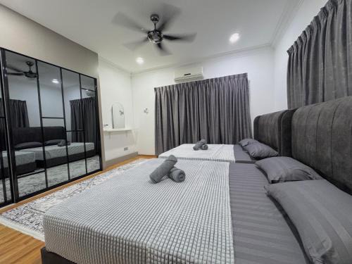 Kajang House | 4BR3B Kajang DoubleStorey-14 pax