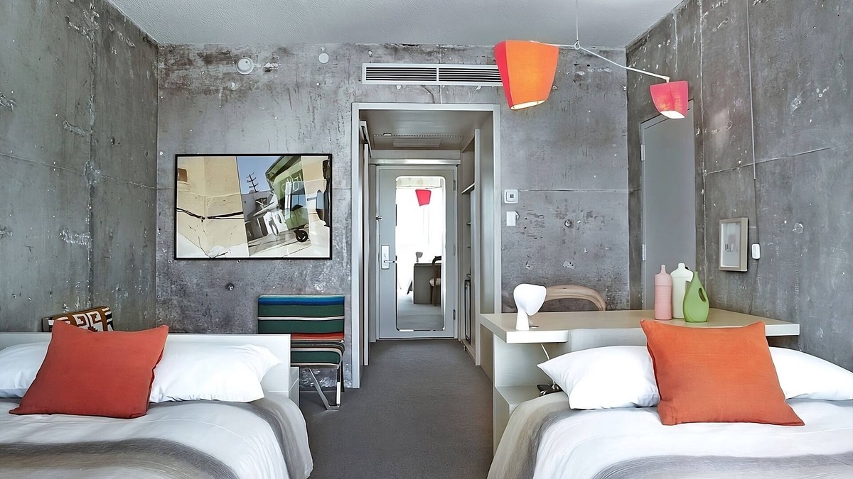 Wilshire Center Hotel | 4x High-level Hollywood Hills View Double at The LINE Hotel Los Angeles!