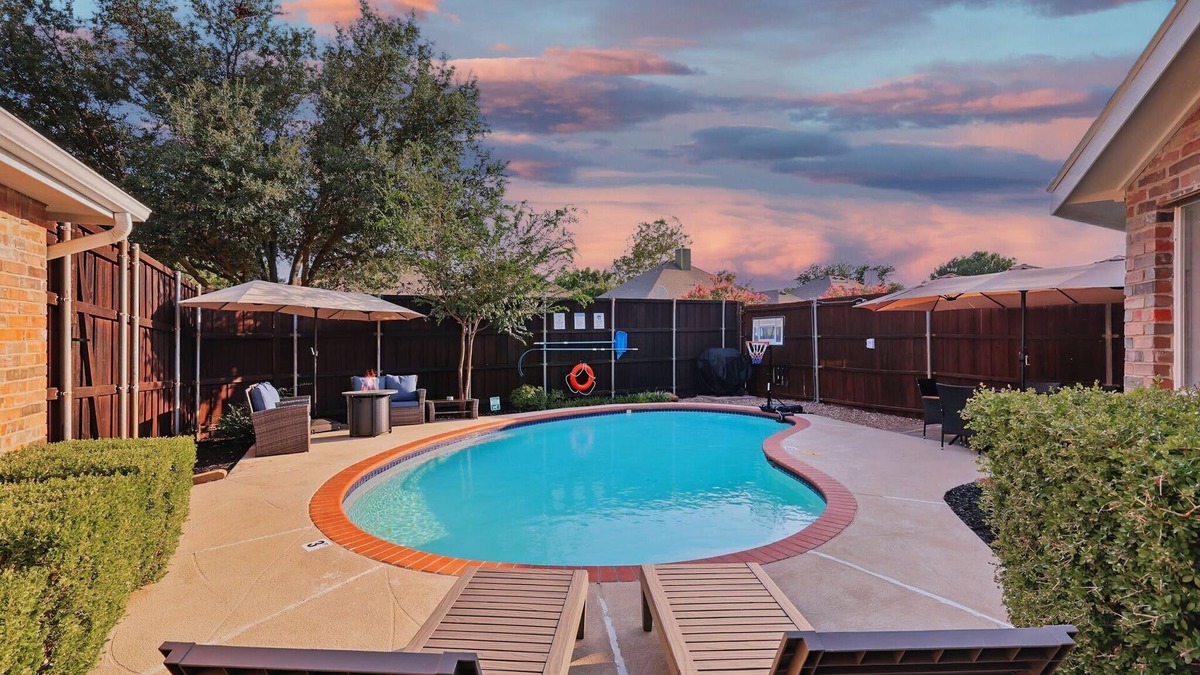 Frisco House | 5-BD/2-BA Upscale Elegance | Pool, Hot Tub, BBQ