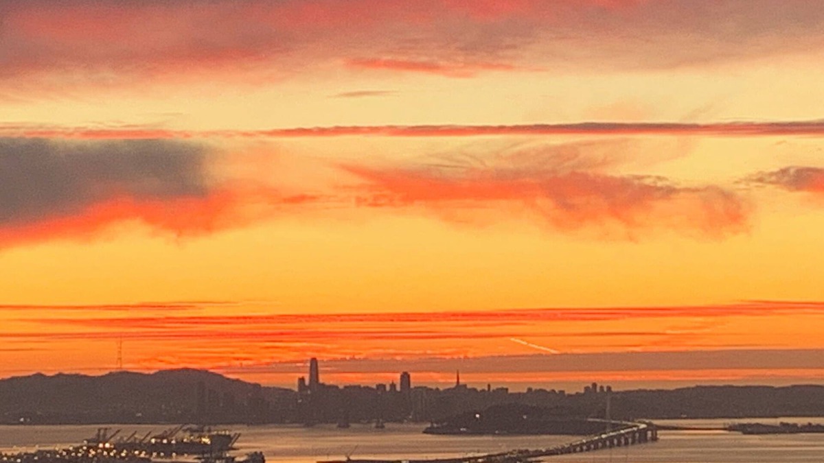 Claremont House | 5-bdrm home in Oakland Hills, with sweeping views of San Francisco and GG Bridge